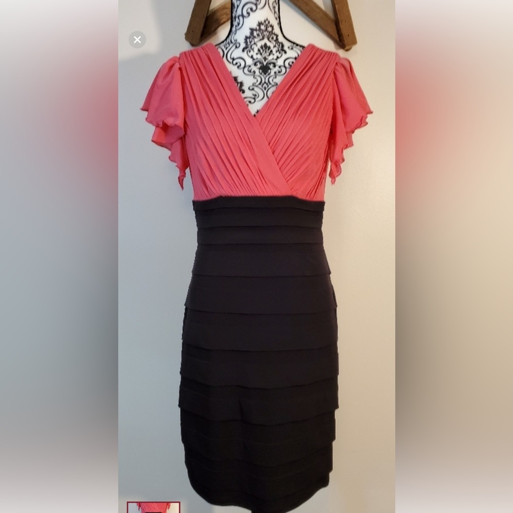 Woman's V-neck Dress peach and black